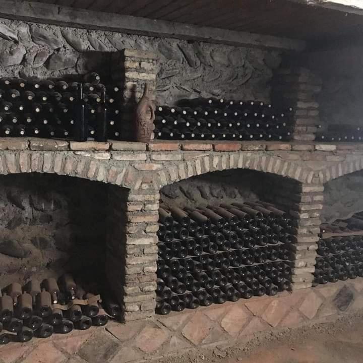 Cottage And Gigo Papa'S Wine Cellar Kvareli Exterior photo